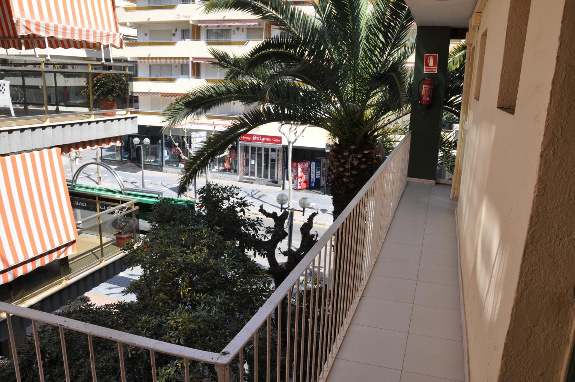 Hostal Montsant Salou Luaran gambar